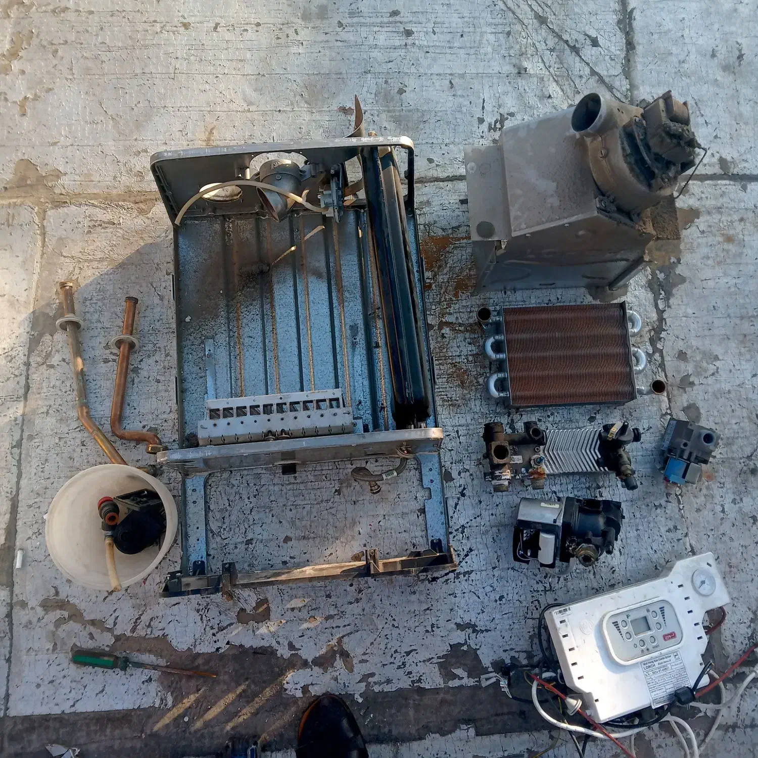 تعمیر پکیج وآبگرمکن.بخاری پمپ آب-آبشیرین لوله کشی|خدمات پیشه و مهارت|قم, نیروگاه|دیوار