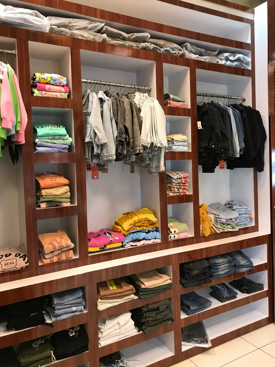 لباس بچگانه|کفش و لباس بچه|بابلسر, |دیوار