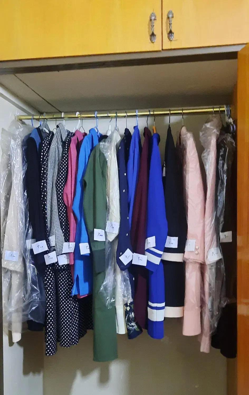 مانتو ۱۵ مدل حراج قیمت ۳۰۰ تا ۹۰۰ سایز ۴۲ ۴۴ ۴۶|لباس|شیراز, زرهی|دیوار