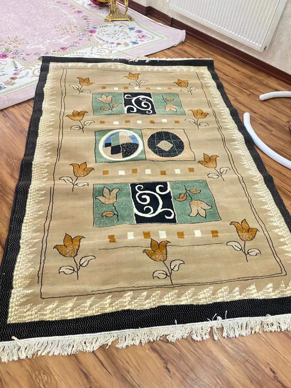 فرش|فرش|شیراز, ترمینال باربری|دیوار