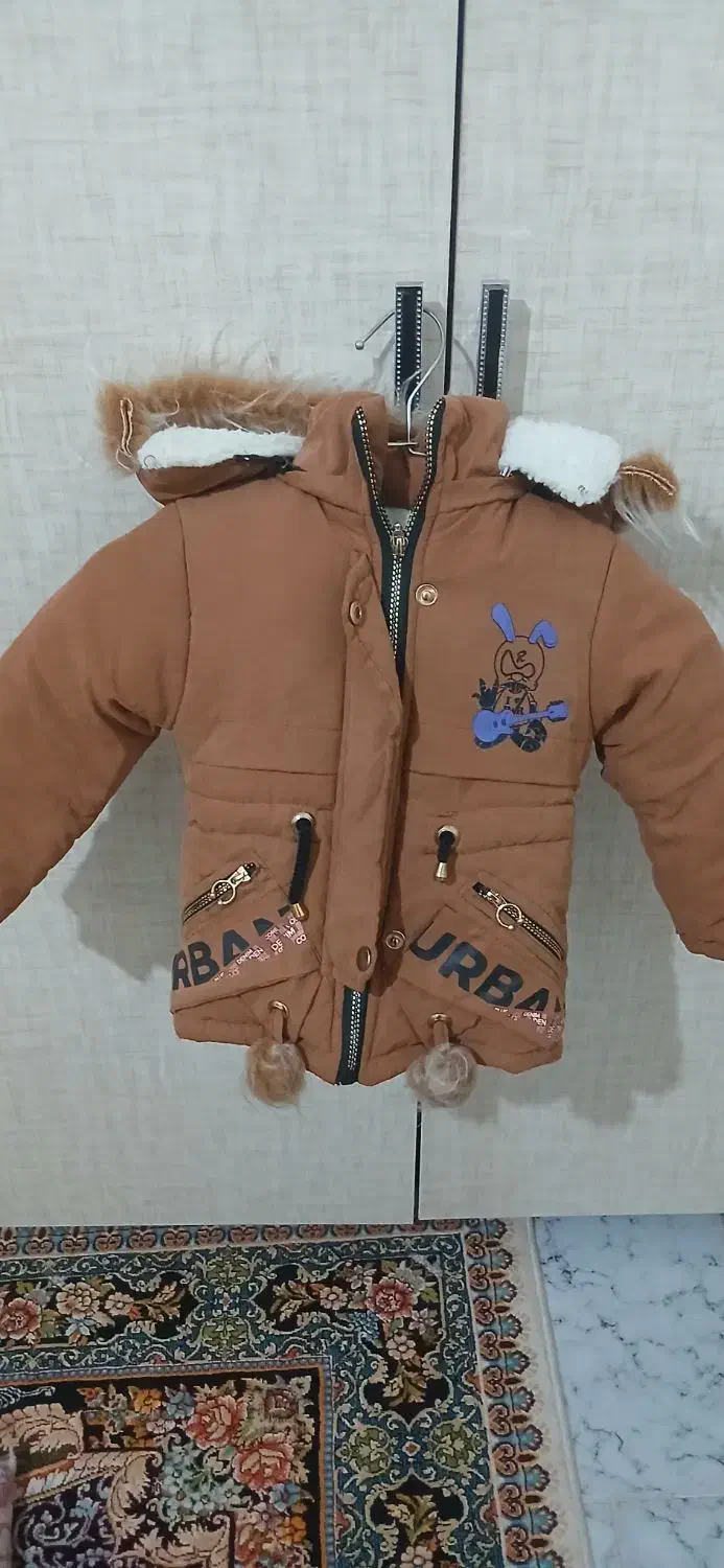 پالتو بچگانه|لباس|درمیان, |دیوار