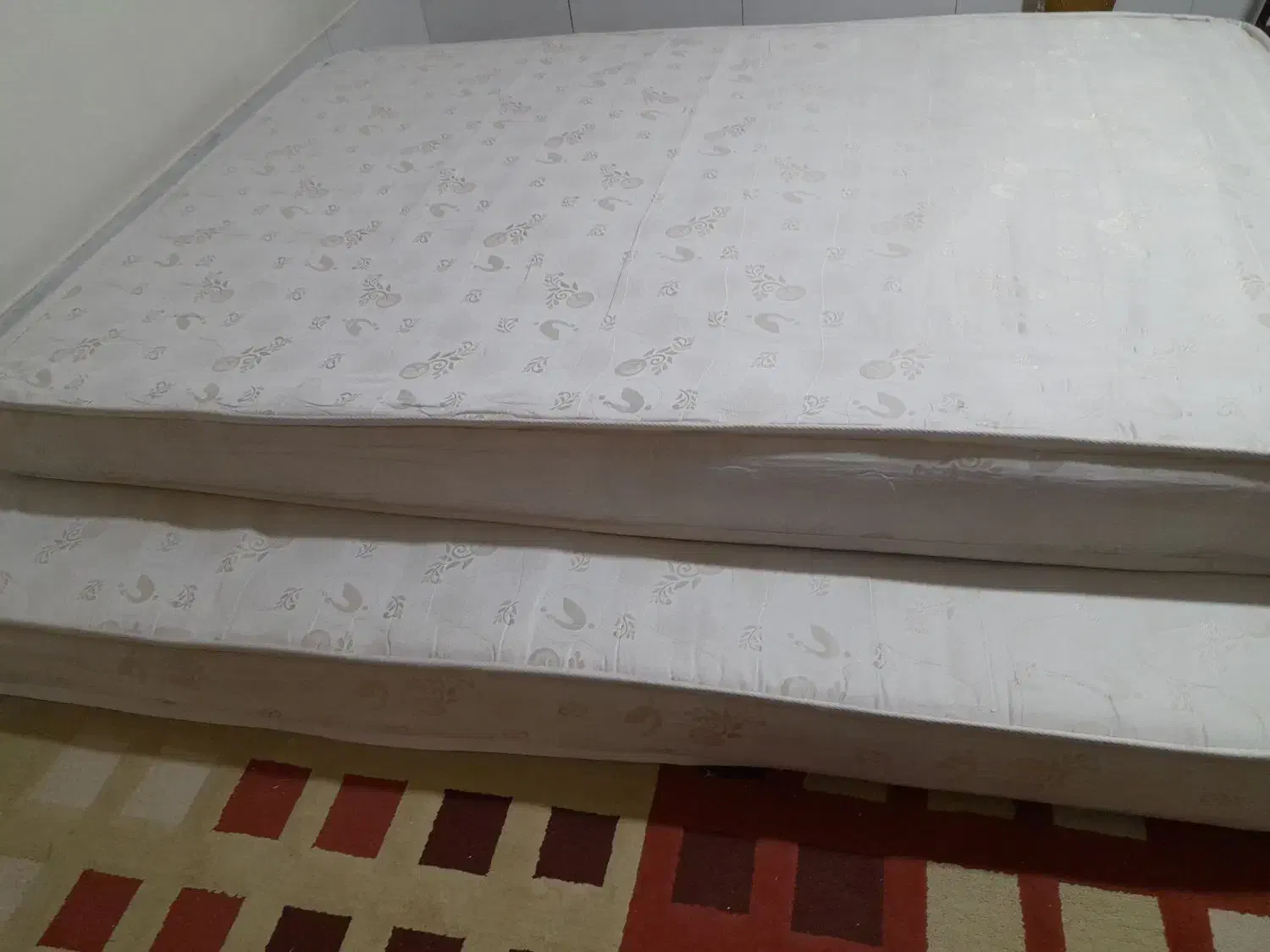 تشک تخت|تشک تختخواب|شیراز, نصر|دیوار