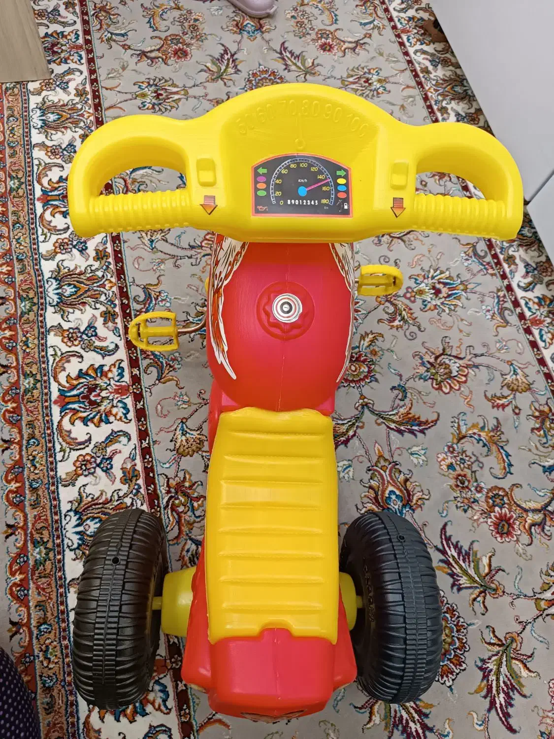 سه چرخه واسباب بازی برای سیسمونی ورق بزنید|اسباب‌بازی بچه|قم, کیوانفر|دیوار