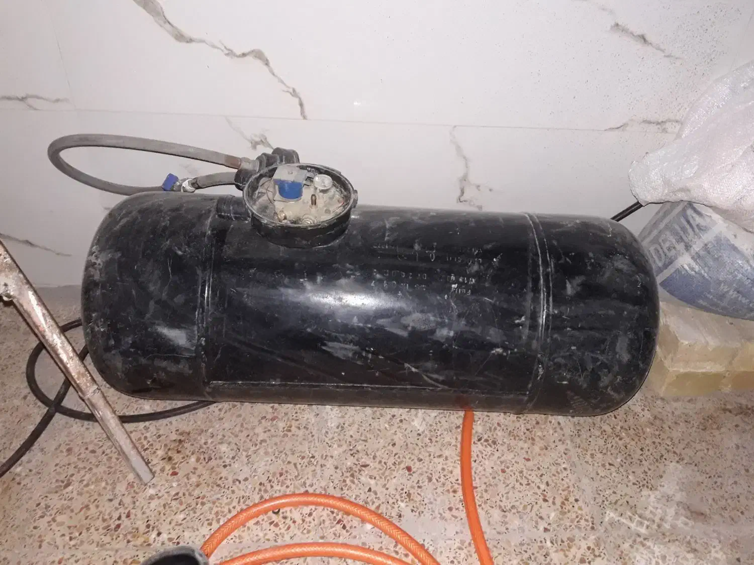 کپسول|کولر گازی و فن‌کوئل|خمین, |دیوار