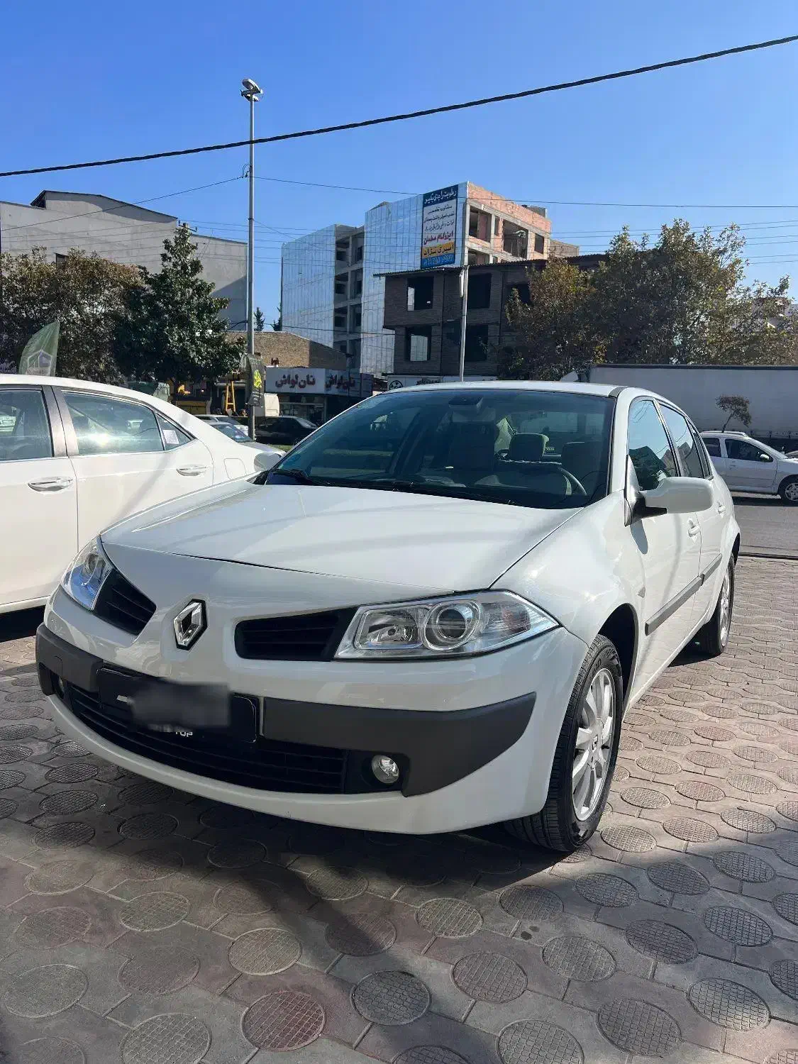 مگان ۱۳۹۰ اتوماتیک آپشنال سفید|خودرو سواری و وانت|ساری, |دیوار