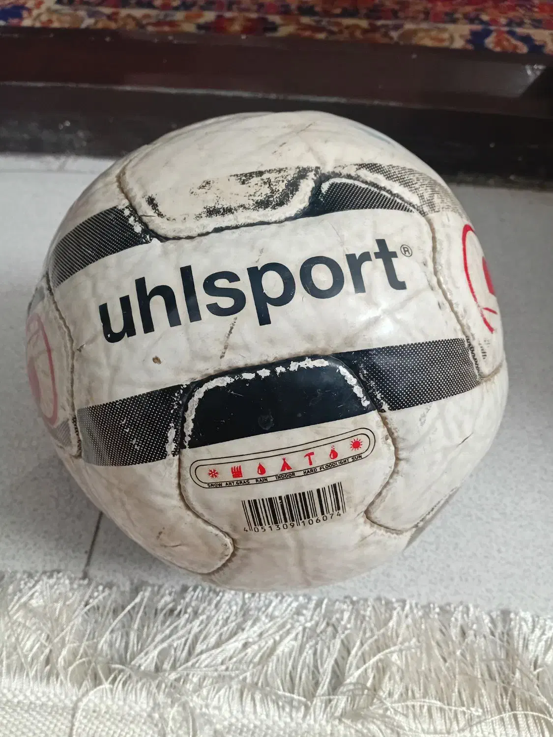 توپ فوتبال|ورزشهای توپی|رباطکریم, رباطکریم|دیوار