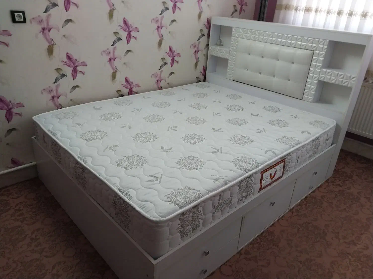 تخت و تشک دو نفره طبی(برند خوشخواب)|تشک تختخواب|بیرجند, |دیوار