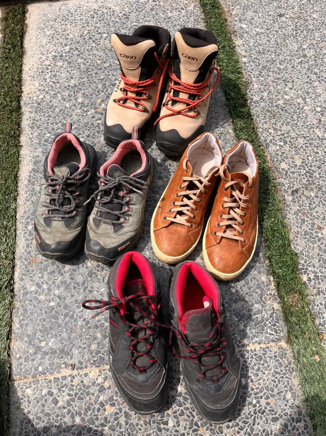 کفش کتانی|کیف، کفش، کمربند|لاهیجان, مهرگان|دیوار