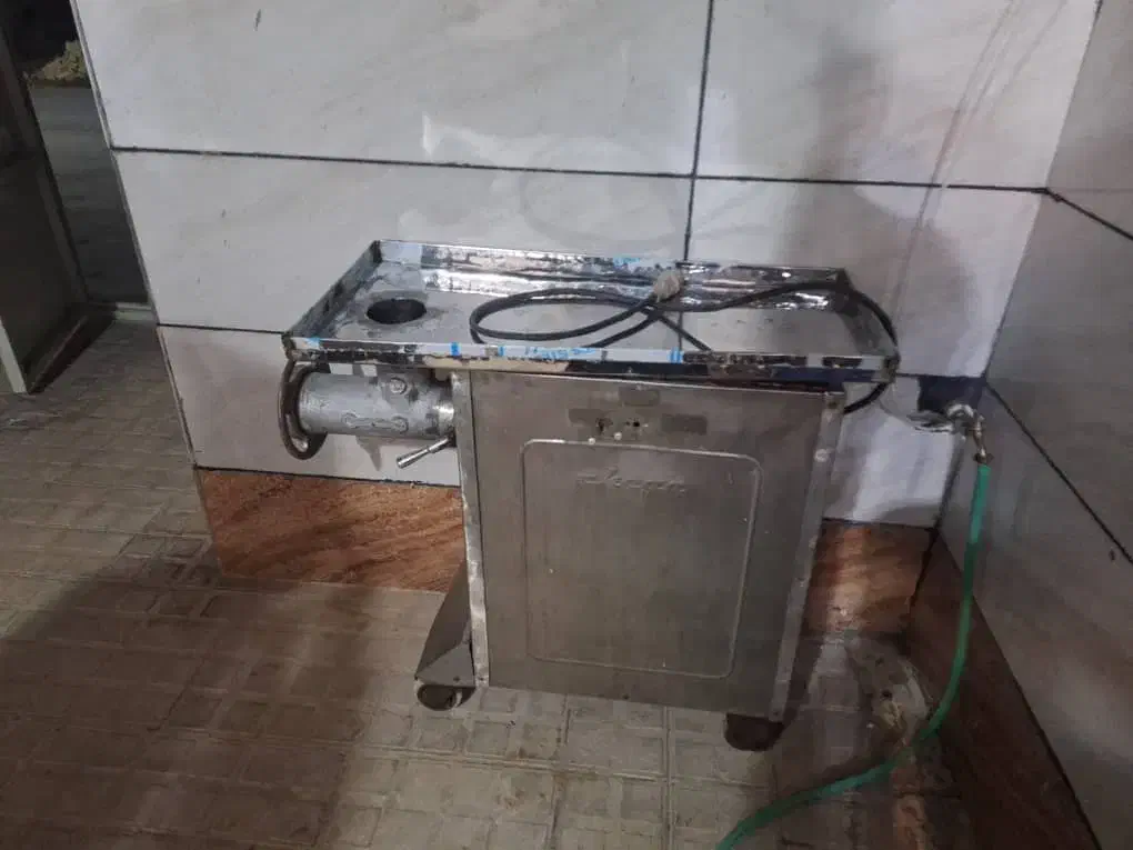 چرخ گوشی مارک (چگا 32 تک فاز )|کافیشاپ و رستوران|شهرکرد, |دیوار