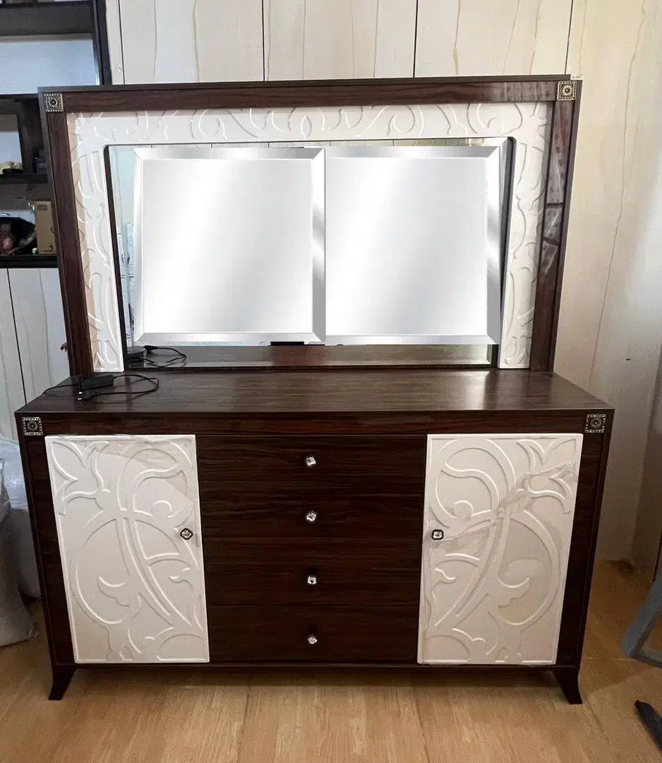 سرویس خواب|تخت و سرویس خواب|همدان, |دیوار