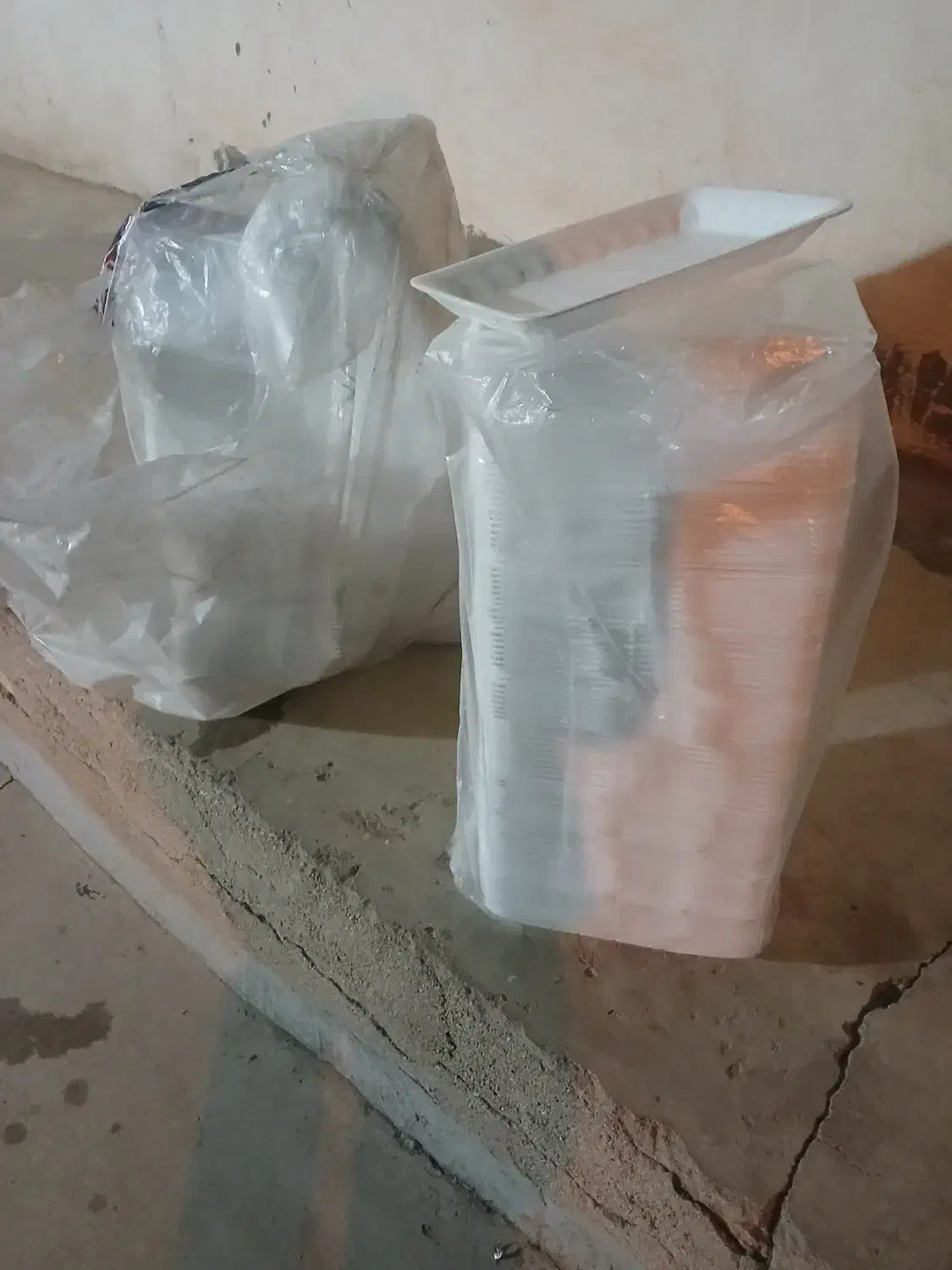 دیس فوم|ظروف نگهدارنده، پلاستیکی، یکبارمصرف|مسجد سلیمان, |دیوار