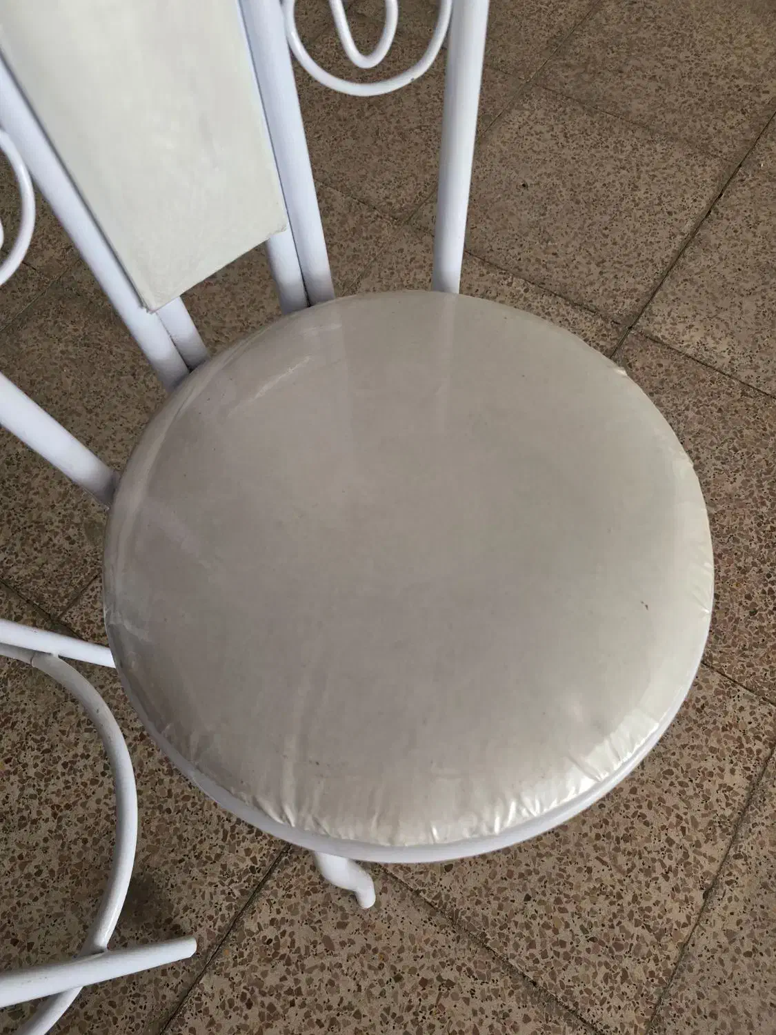 صندلی فلزی|صندلی و نیمکت|شاهین‌شهر, فردوسی|دیوار