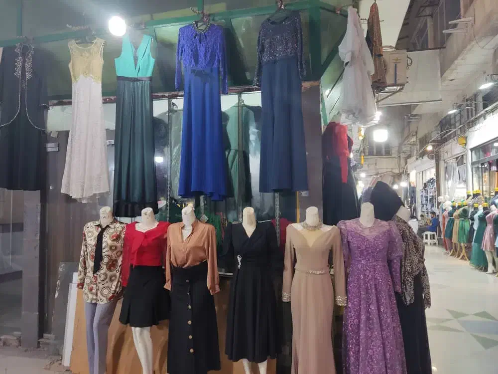 مغازه اجاره ای خ خمینی پاساژ عقیلی|اجارهٔ مغازه و غرفه|گرگان, |دیوار