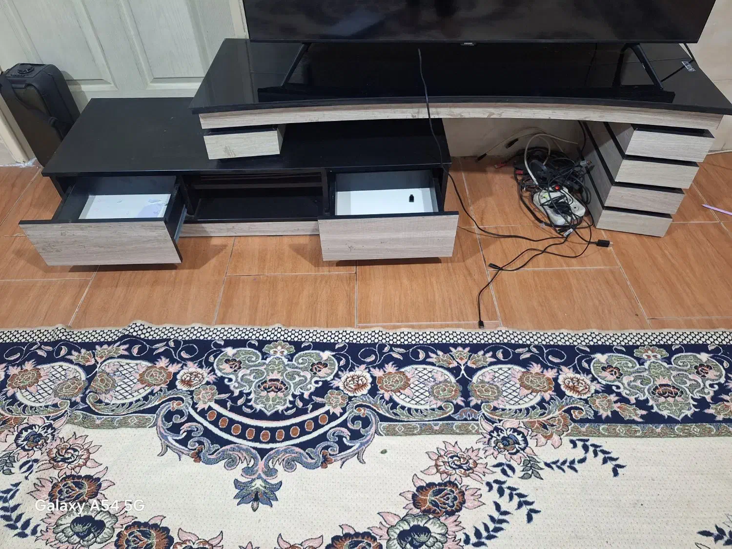 میز تلوزیون ام دی اف در حد نو|میز تلویزیون|شیراز, شهرک رضوان|دیوار