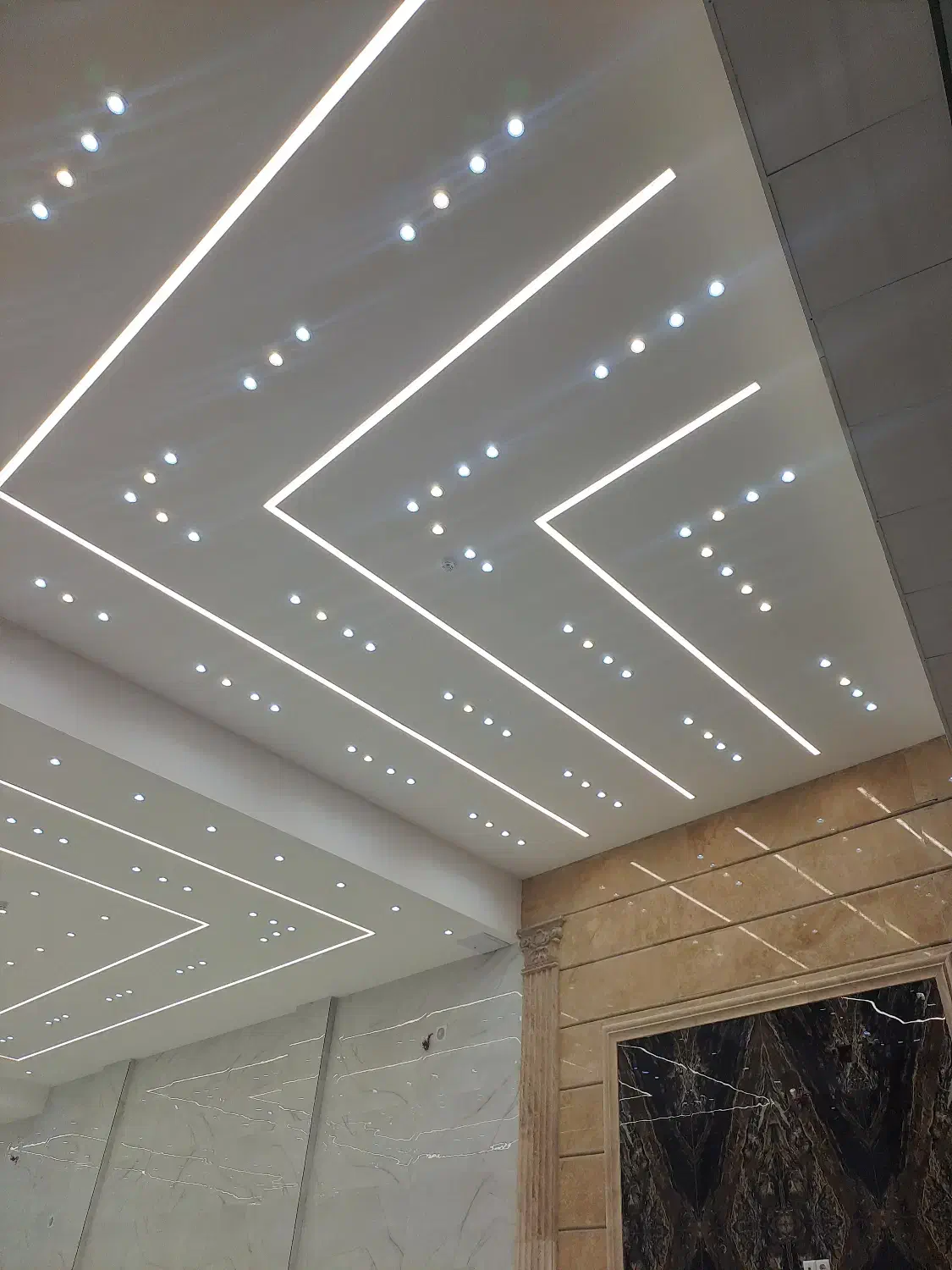 فروش وتهاترمغازه تجاری نوساز بر ۲۰ متری شهید بهشتی|فروش مغازه و غرفه|قم, حاج خلیل|دیوار