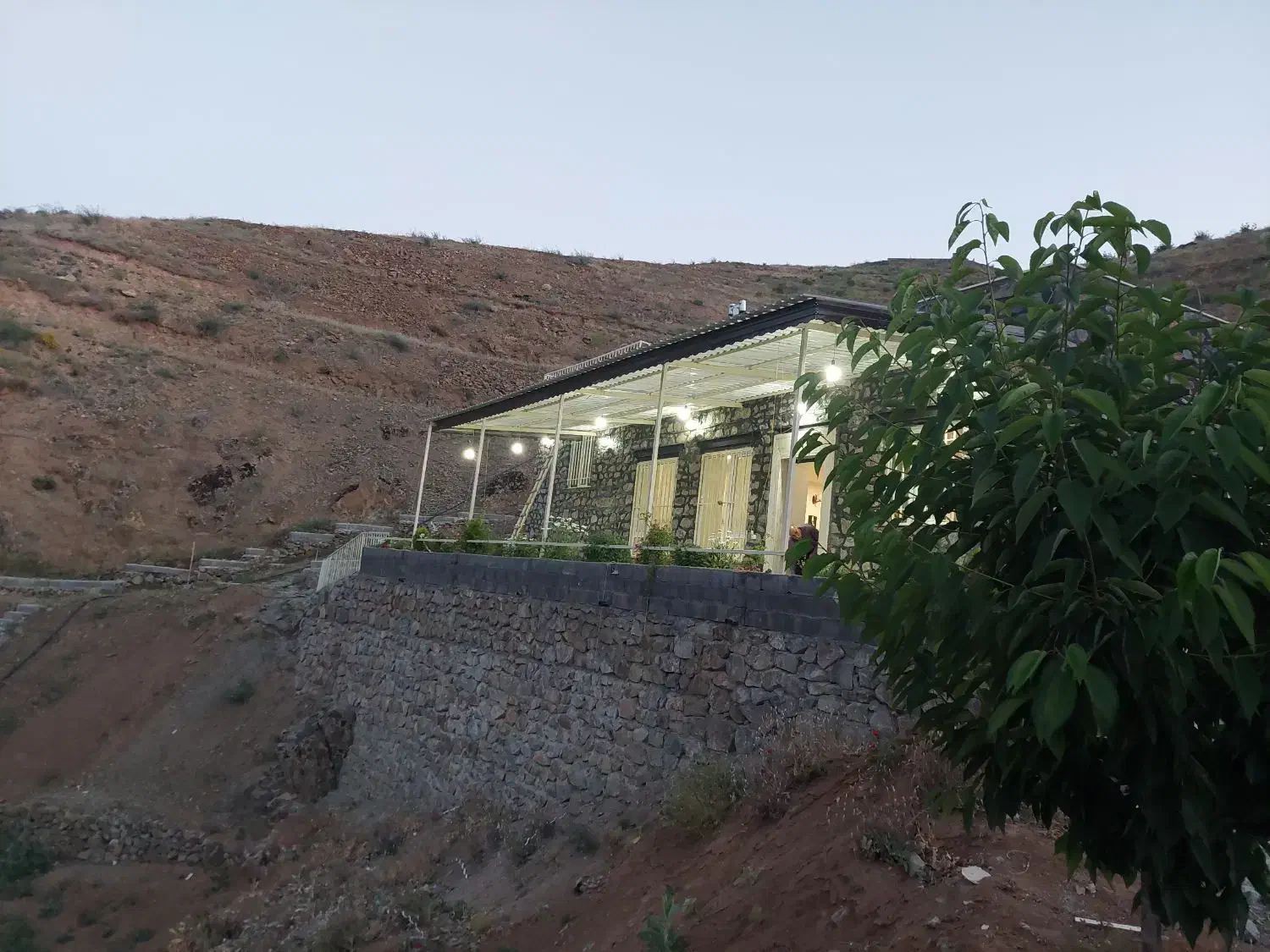 سقف سبک شیروانی|خدمات پیشه و مهارت|سنندج, |دیوار