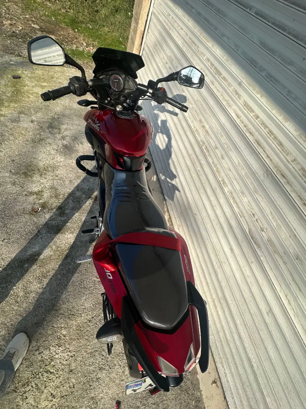 Ns200 درحد|موتورسیکلت|رشت, عینک|دیوار