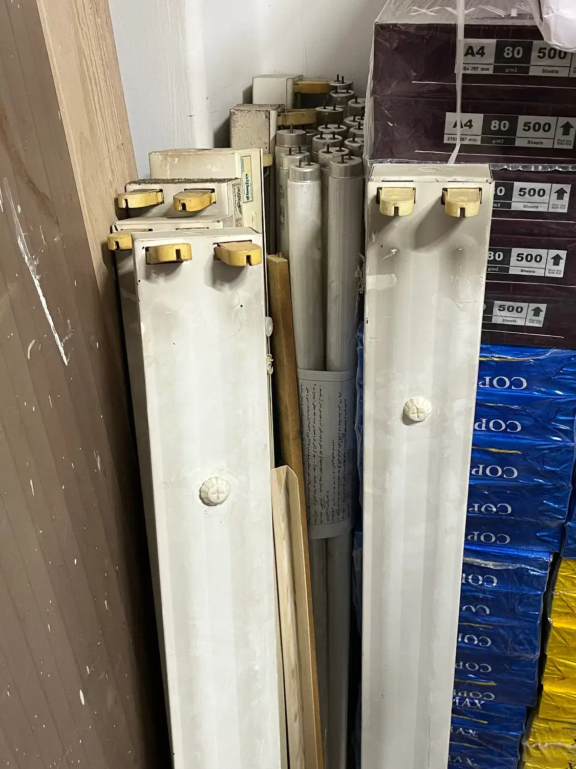 پایه مهتابی ۷ و لامپ ۱۰|لامپ و چراغ|رودسر, |دیوار