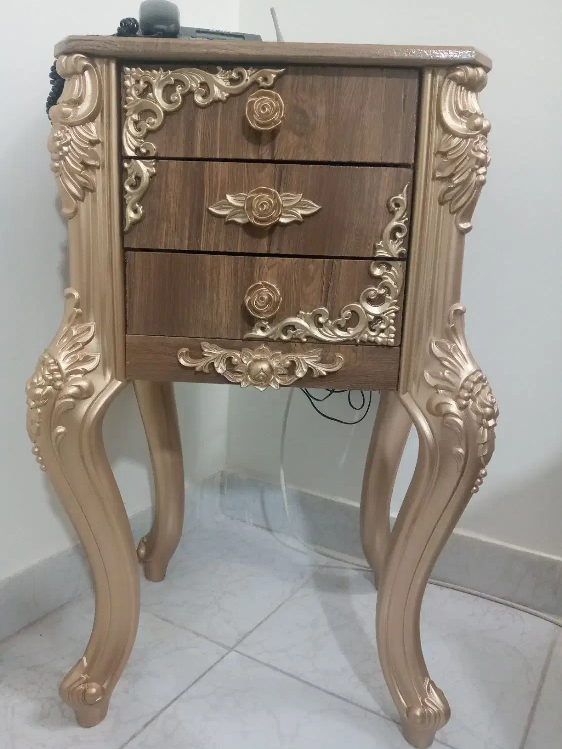 میز تلفن  نو|میز تلفن|رباط‌کریم, رباط‌کریم|دیوار