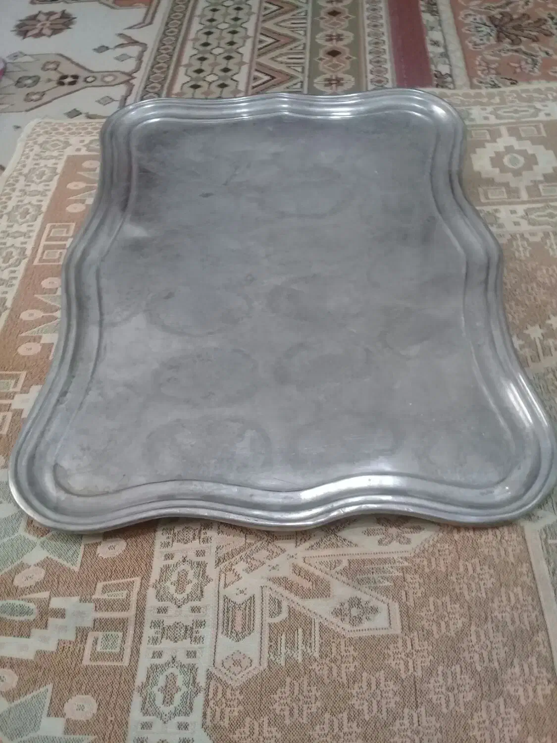 سینی برنجی صدساله ضخیم وسنگین|کلکسیون اشیاء عتیقه|خرمآباد, |دیوار