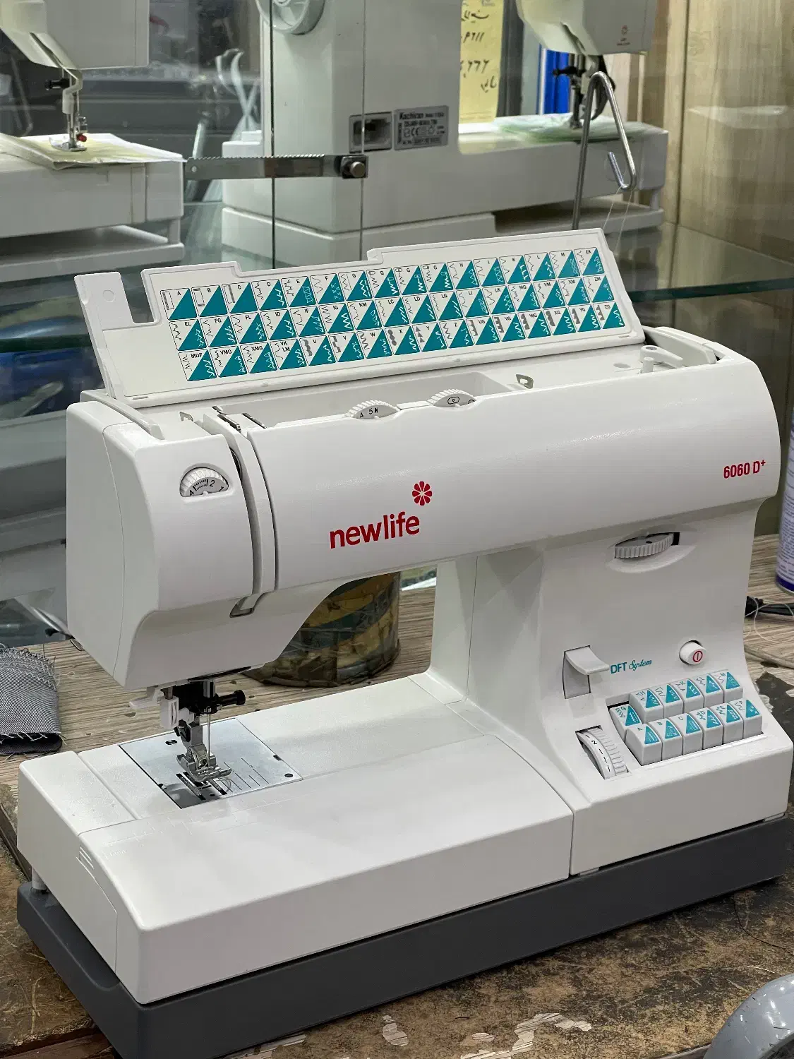 چرخ خیاطیd ۶۰۶۰ کاچیران|چرخ خیاطی و ریسندگی|شیراز, کلاهدوز|دیوار