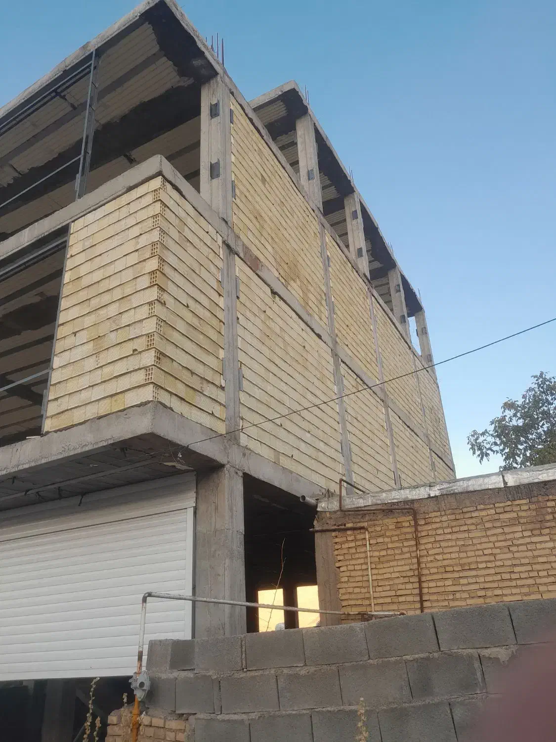 دیوارکشی سفال،آجر،بلوک شیب گیری پشت بام ،پلاستر،|خدمات پیشه و مهارت|لردگان, |دیوار