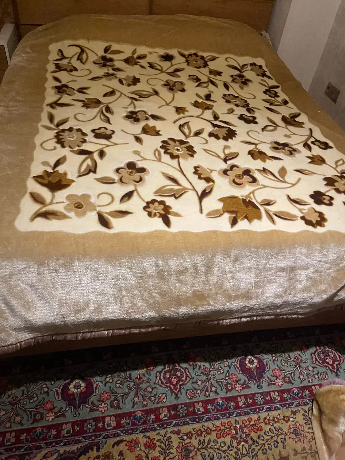جفت پتو دو نفره کره ای درجه یک بسیار قدیمی|رختخواب، بالش، پتو|تهران, تهرانپارس غربی|دیوار