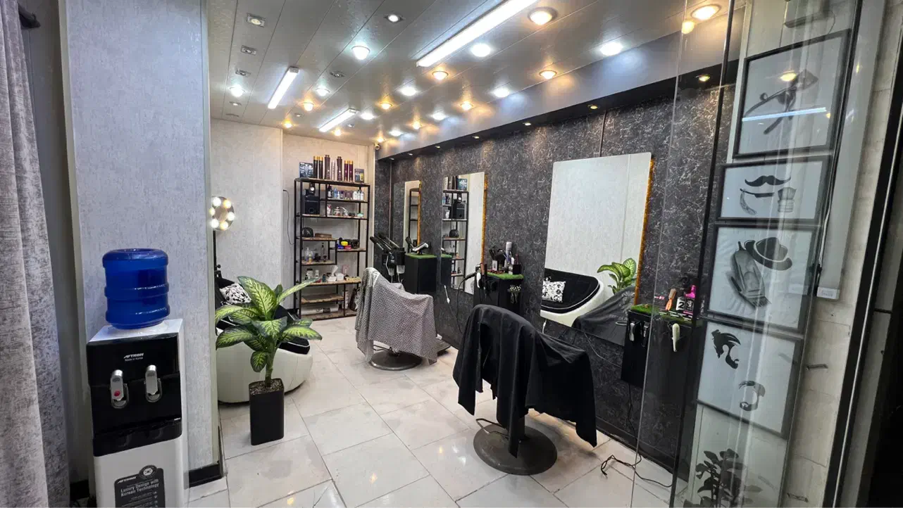 همکار ارایشگر مردانه با سابقه|استخدام درمانی، زیبایی، بهداشتی|بندرعباس, |دیوار