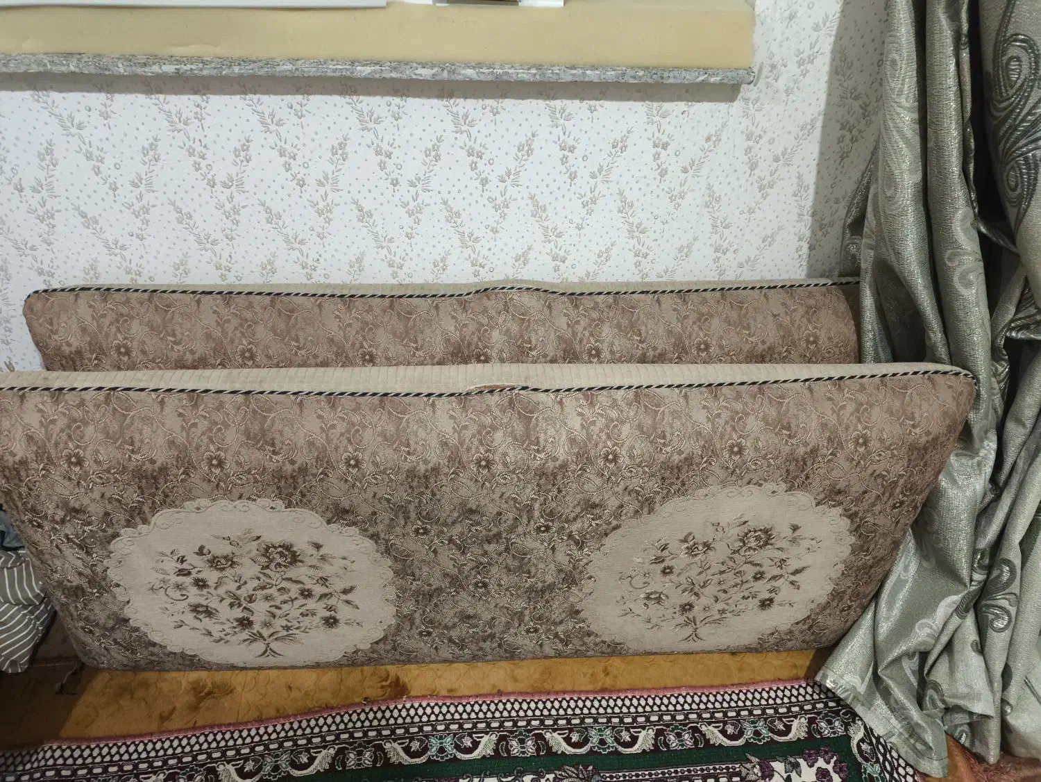 پوشتی|پشتی|اهواز, کمپلو جنوبی|دیوار