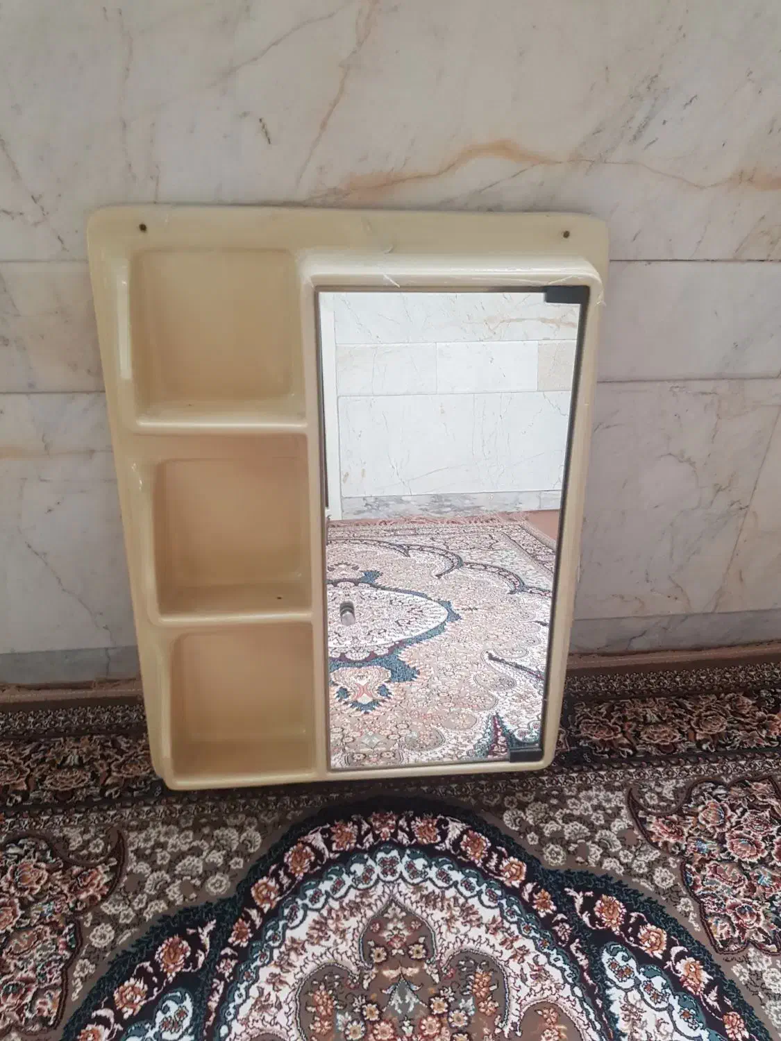 اینه دستشویی|آینه|لنجان, |دیوار