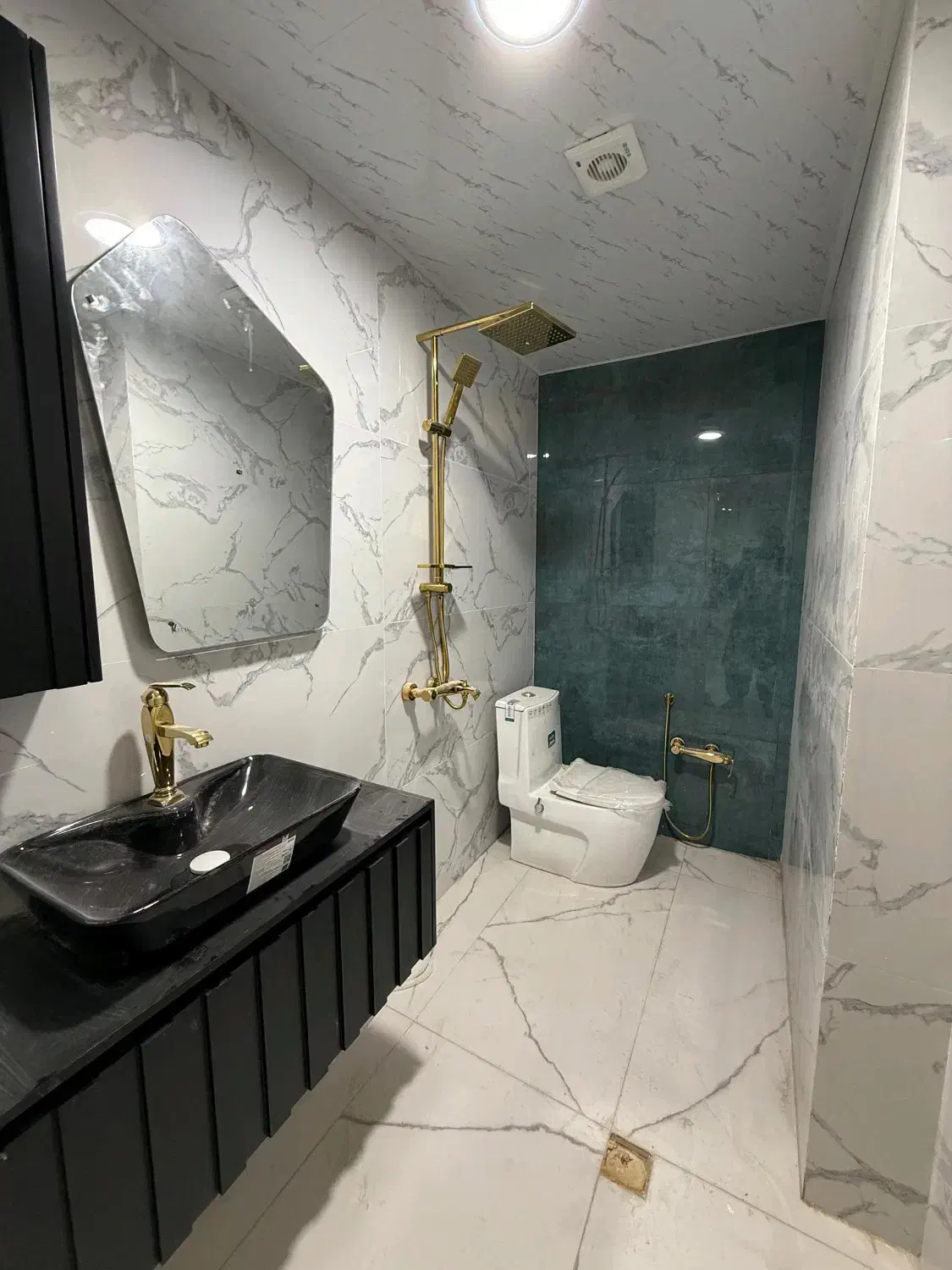 وقار و کیفیت در 110متر واحدی خاص با برند ممتاز|فروش آپارتمان|چابهار, |دیوار