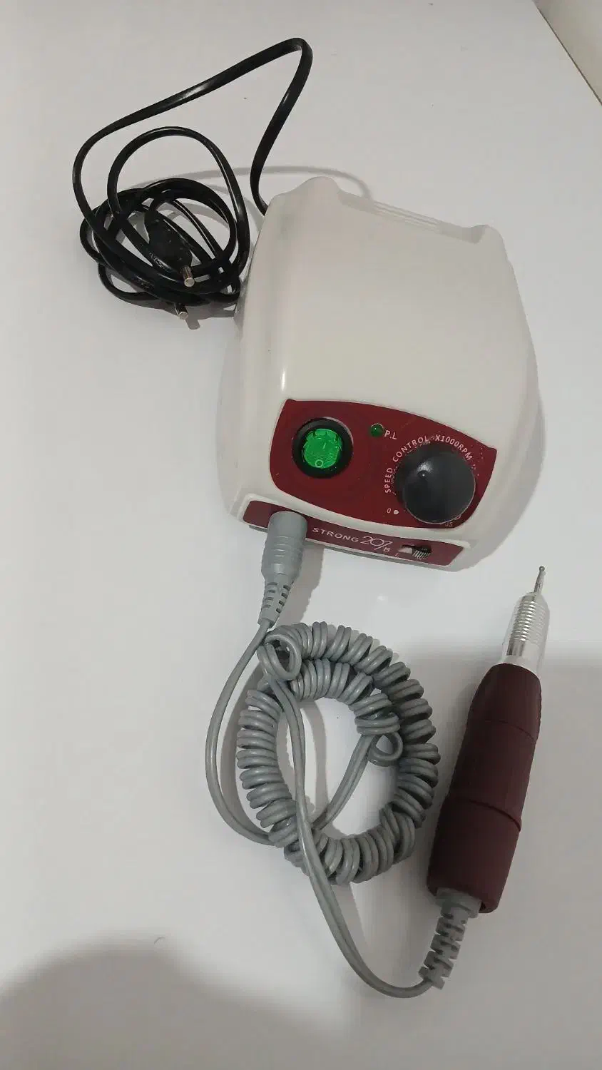 لوازم کاشت ناخن|آرایشگاه و سالن‌های زیبایی|اردبیل, |دیوار