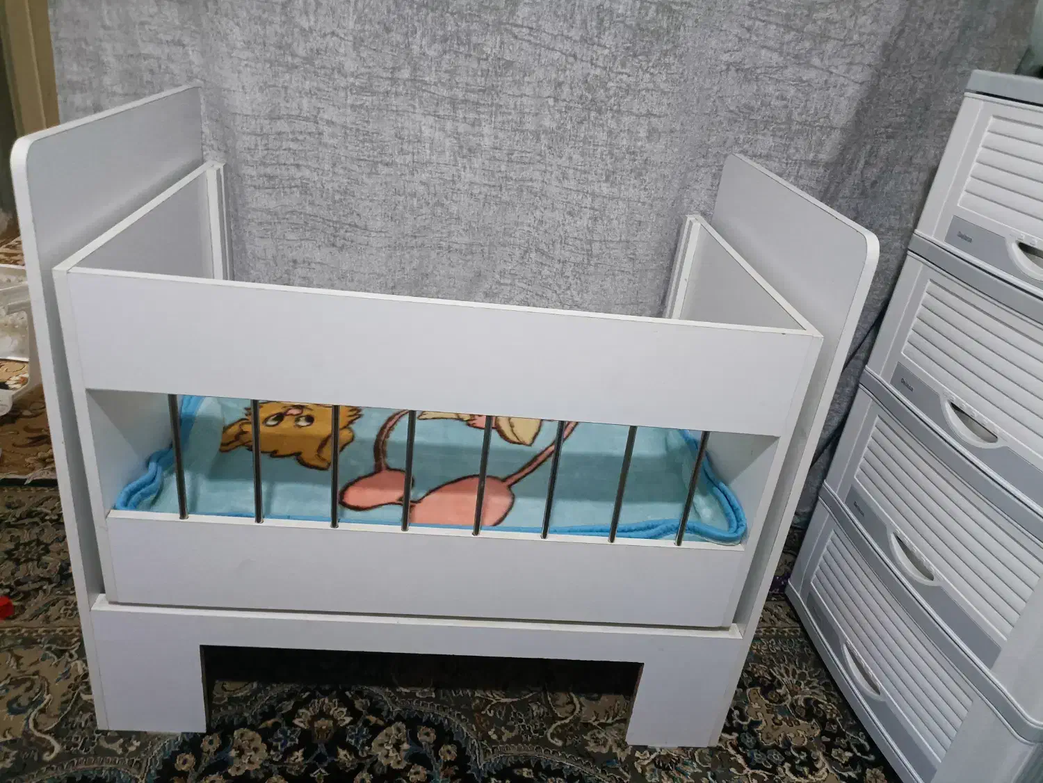 تخت گهواره ای کودک|اسباب و اثاث بچه|تربت‌حیدریه, مظفریه|دیوار