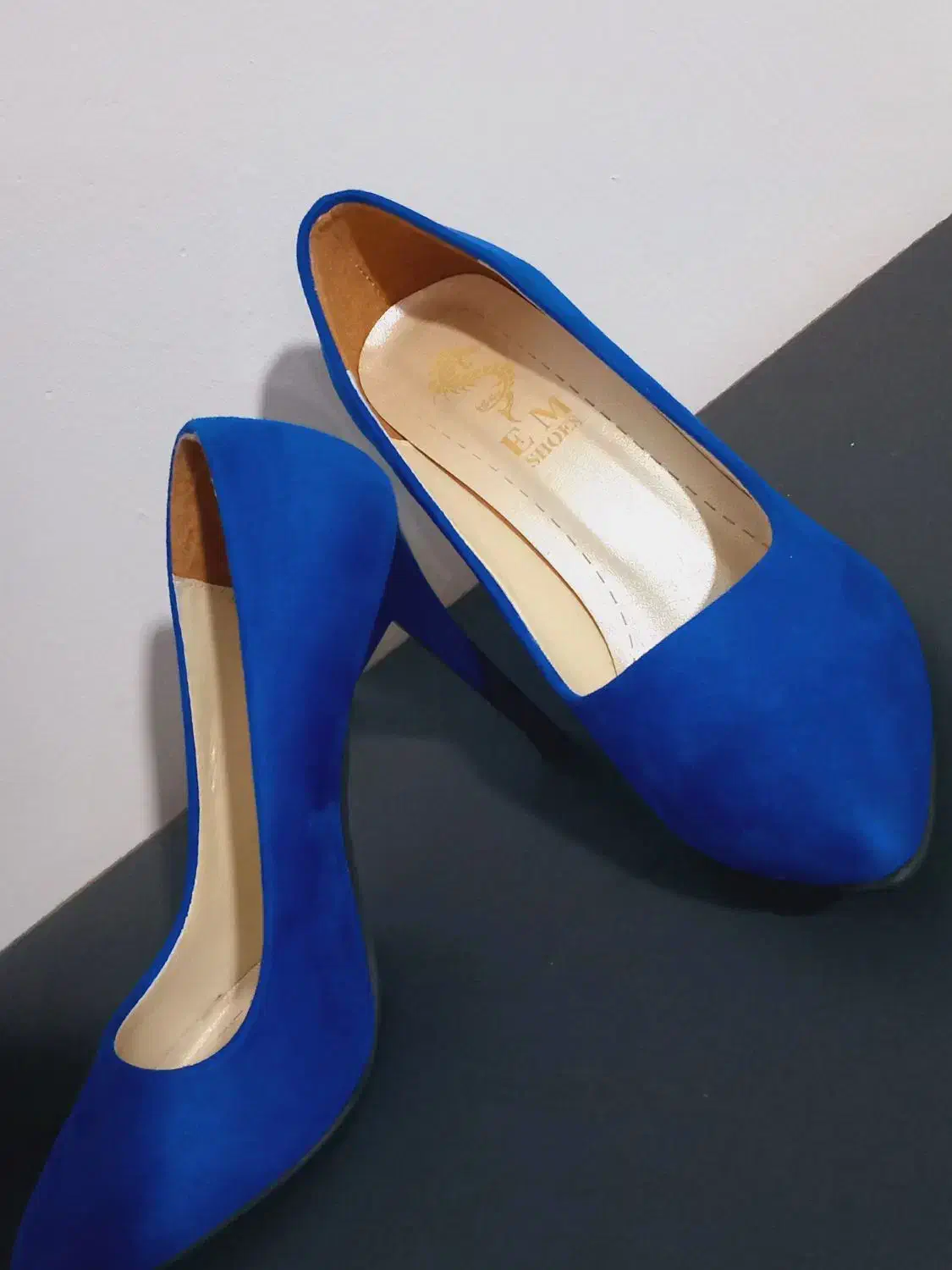 کفش درحد نو|کیف، کفش، کمربند|لوندویل, |دیوار