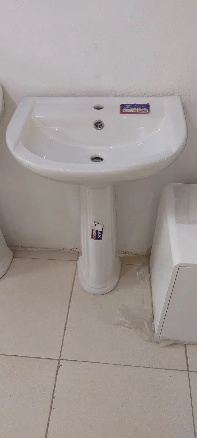 روشویی چینی امیران آبدانان ۳۰ درصد به بالا تخفیف|مصالح و تجهیزات ساختمان|آبدانان, |دیوار