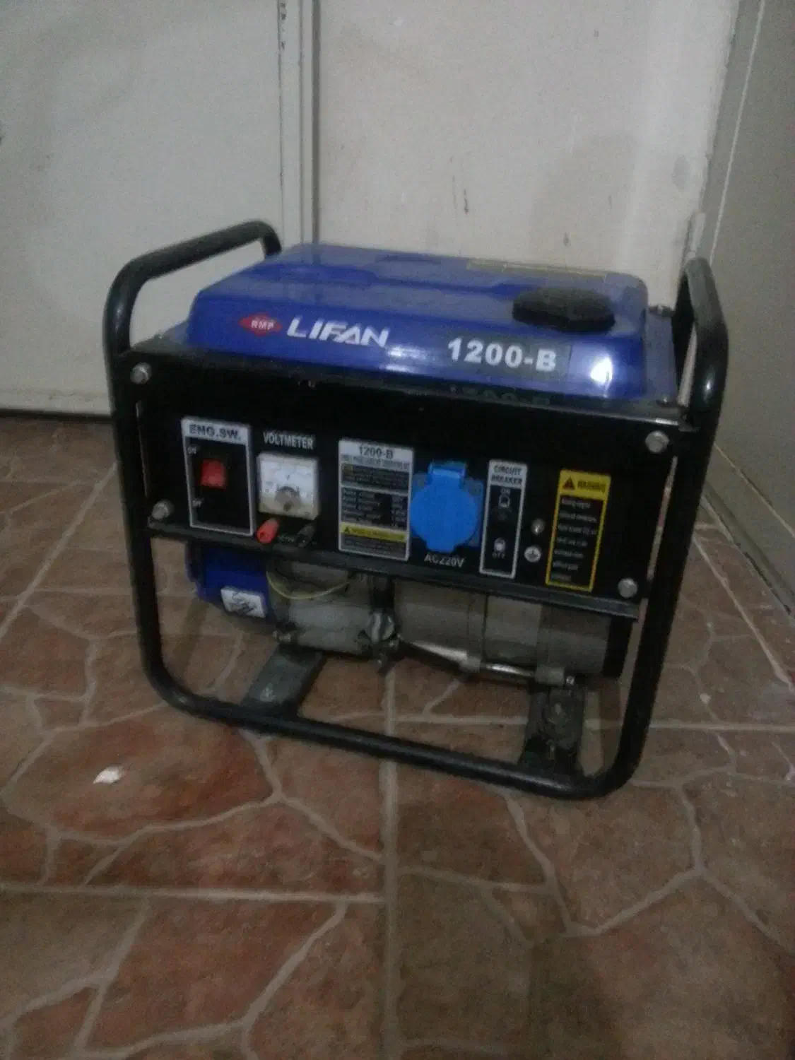 لیفان ۱۲۰۰|ماشین‌آلات صنعتی|بروجرد, |دیوار