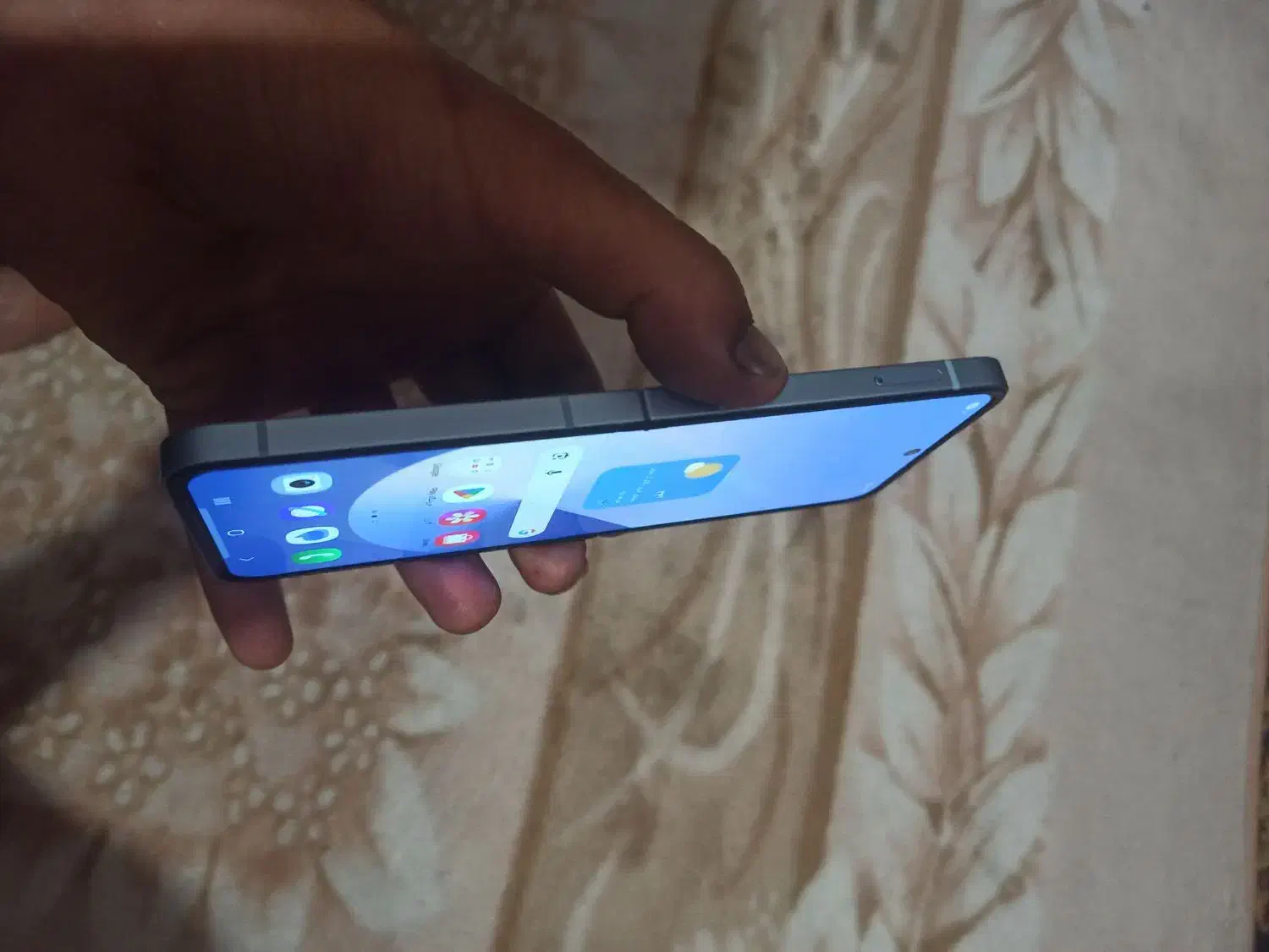 z flip 6 درجه یک|موبایل|کازرون, |دیوار