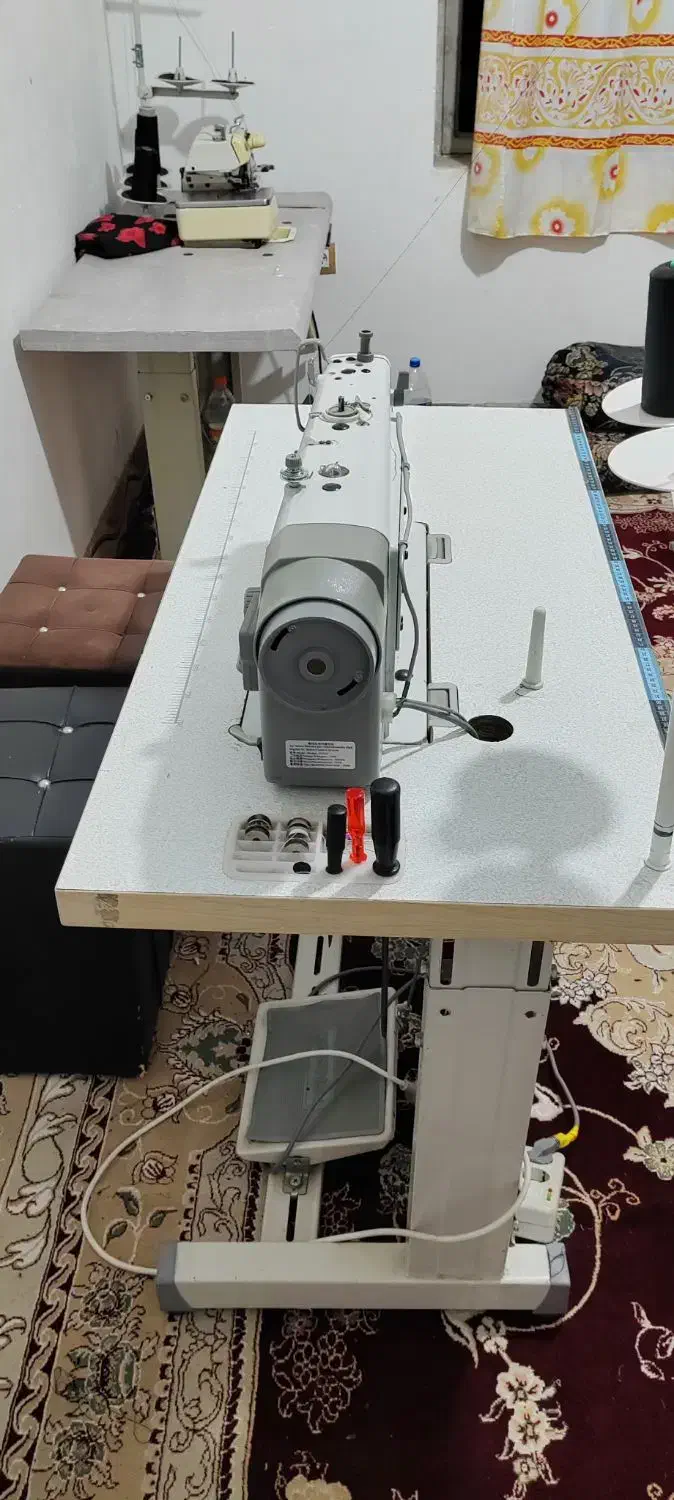 چرخ خیاطی و چرخ سردوز|چرخ خیاطی و ریسندگی|شیراز, قلات|دیوار