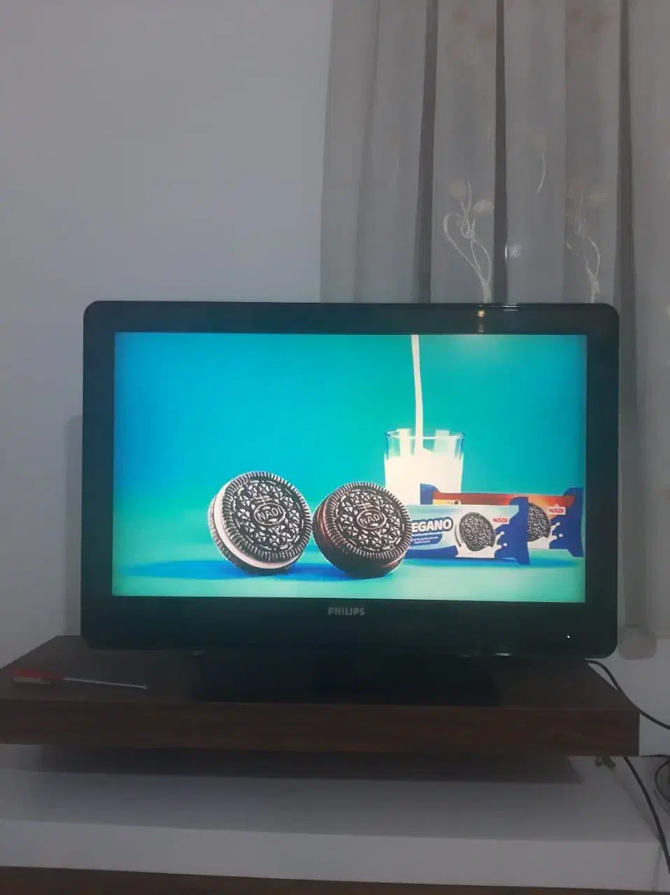 تلویزیون فیلیپس ۳۷ اینچ|تلویزیون و پروژکتور|سیرجان, |دیوار