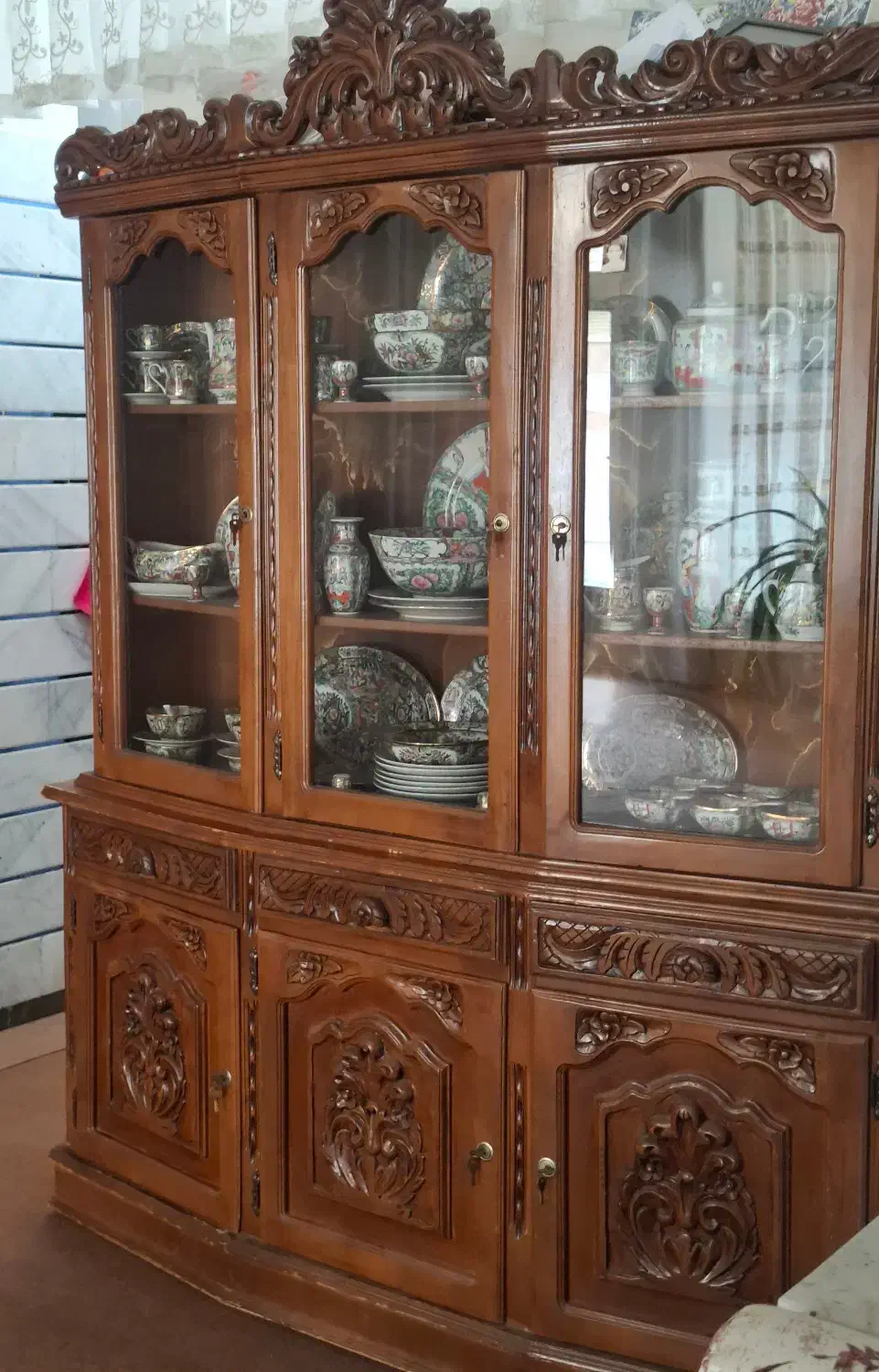 ویترین چوبی|بوفه، ویترین، کنسول|شاهین‌شهر, گزبرخوار|دیوار