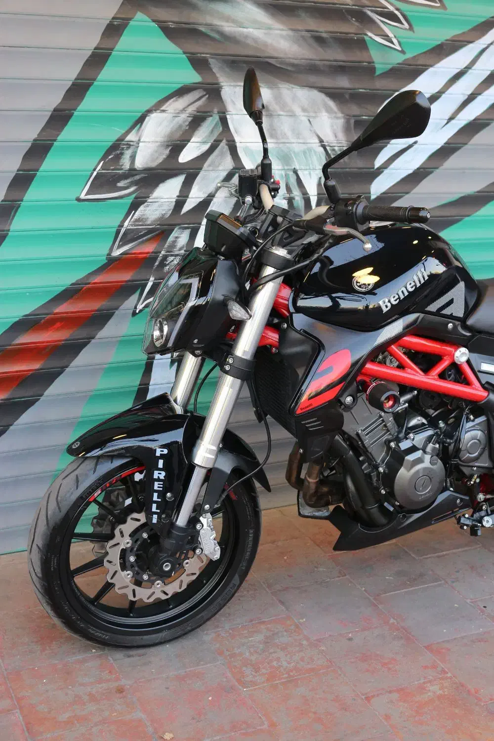 بنلی دو سیلندر|موتورسیکلت|تبریز, |دیوار