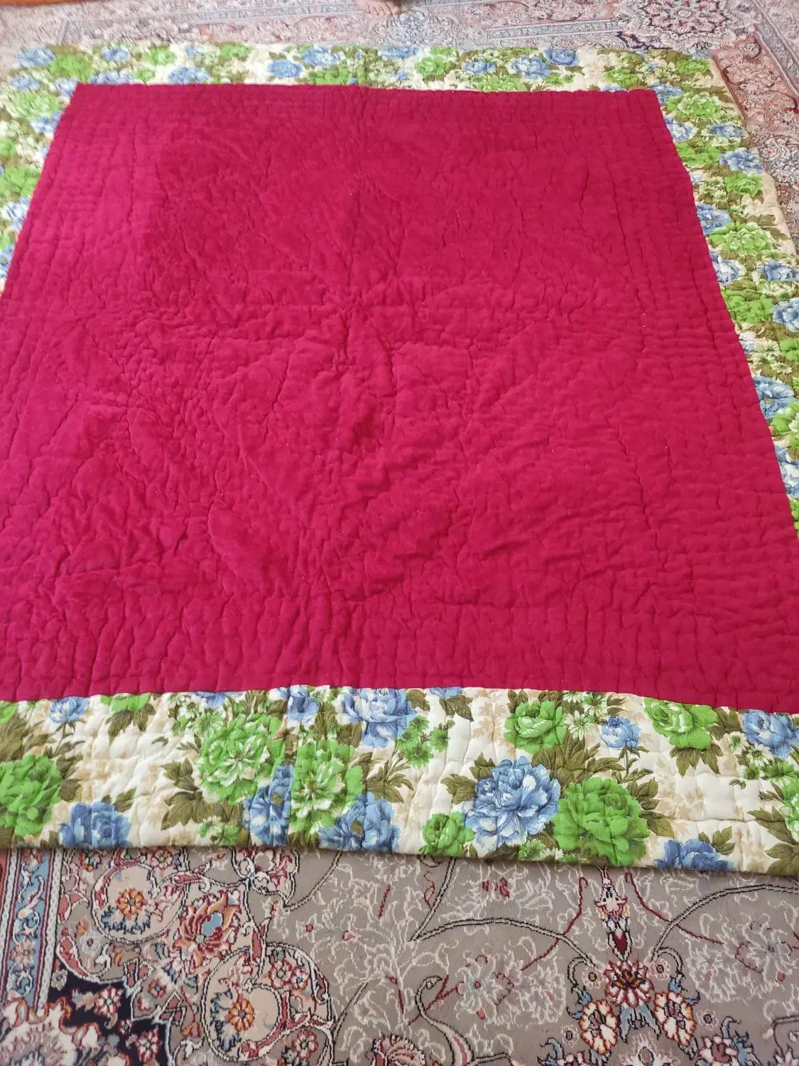 لحاف|رختخواب، بالش، پتو|همدان, |دیوار