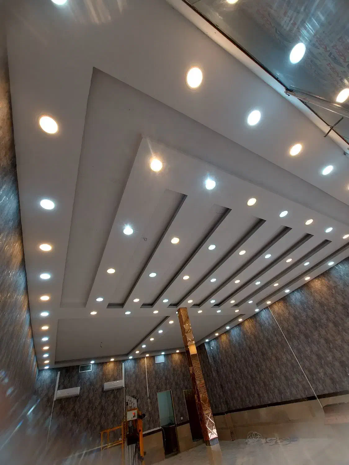 برقکار تخصصی /نورپردازی/رفع اتصالی/برق کار ساختمان|خدمات پیشه و مهارت|کرمان, |دیوار