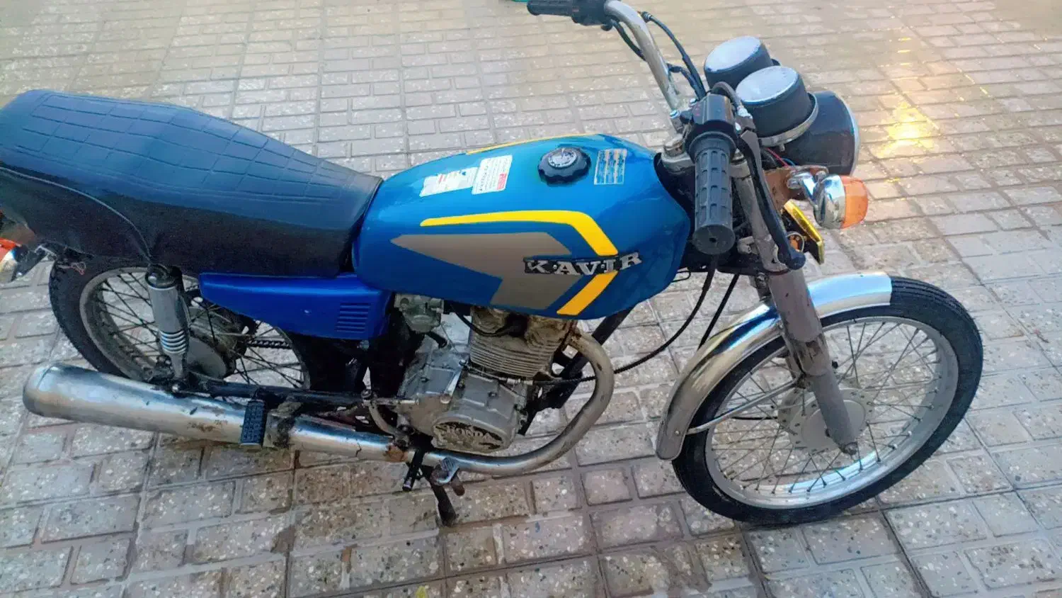 موتور|موتورسیکلت|خاش, |دیوار