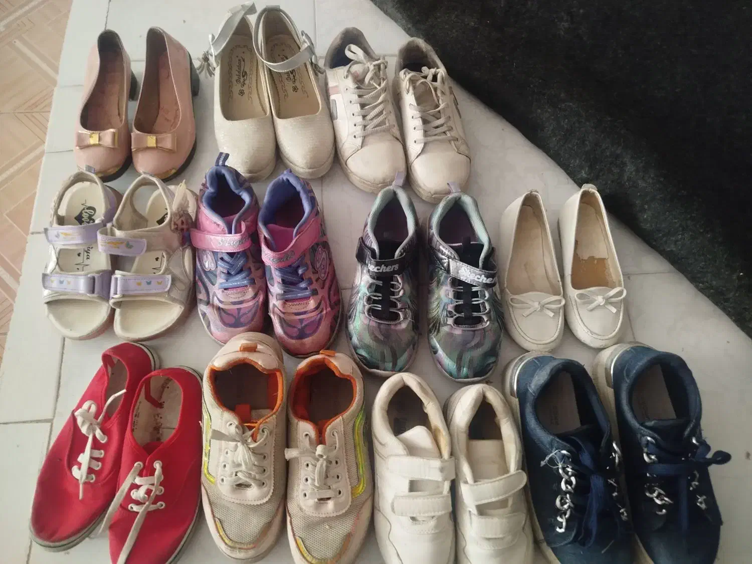 همه کفش ها سالم دونه 150|کفش و لباس بچه|قشم, |دیوار