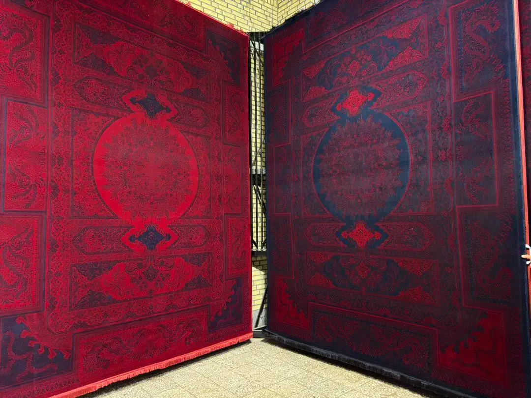 قرمز ۷۰۰شانه اصل ۲در۳ اکبندصفر داخل کاور۸تخته|فرش|اردبیل, |دیوار