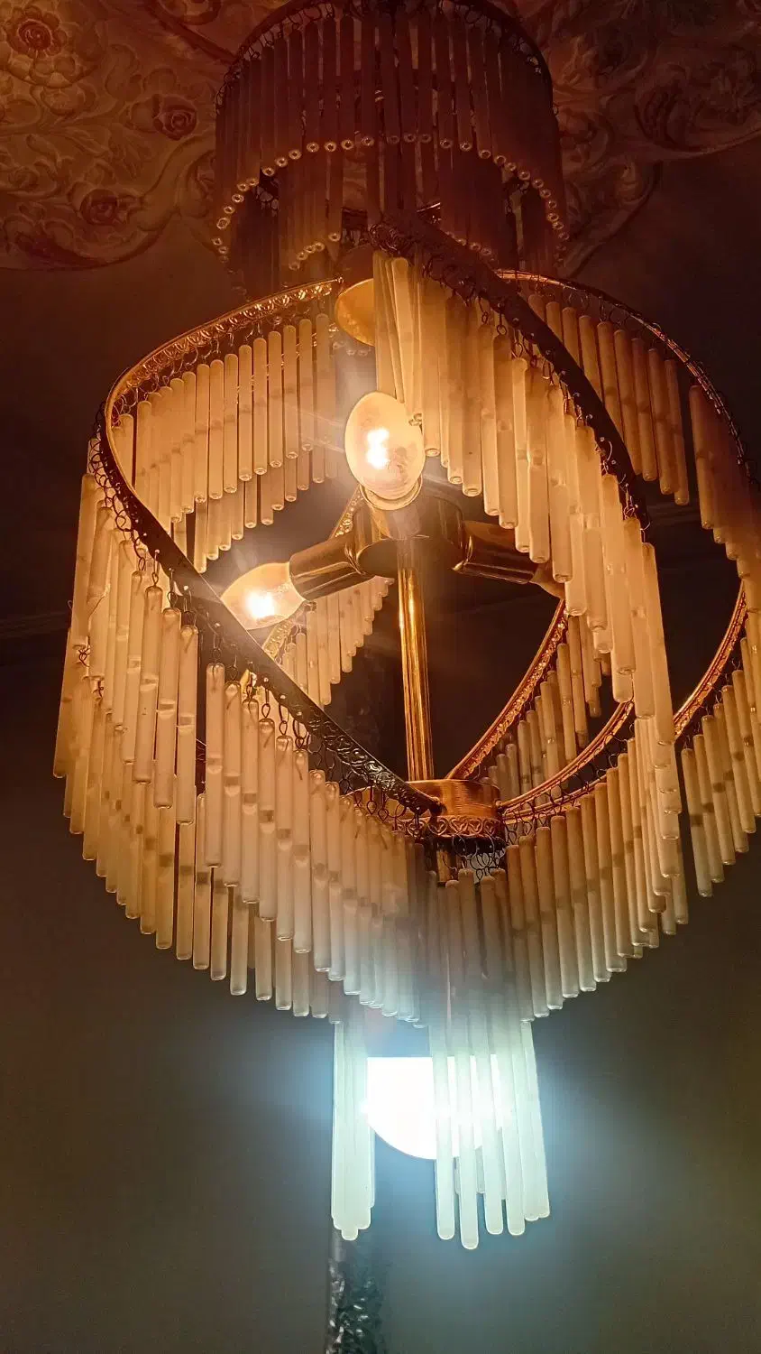 لوستر|لوستر و چراغ آویز|نجف‌آباد, امیرآباد|دیوار