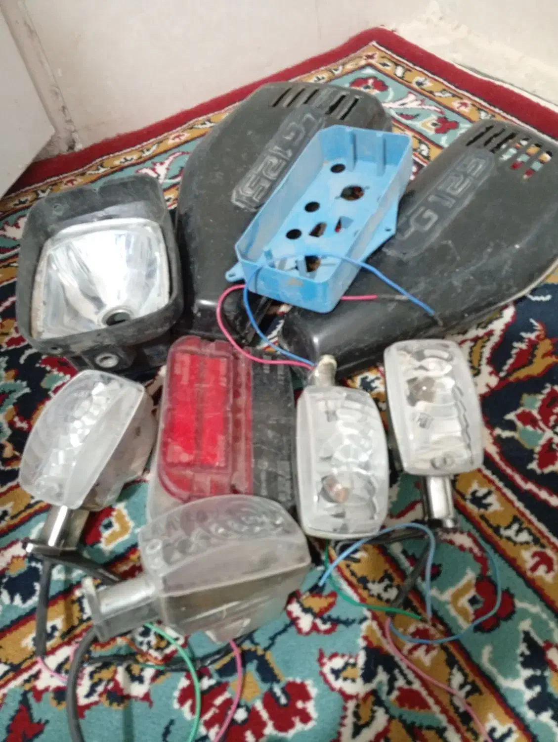 تعدادی لوازم موتور|قطعات یدکی و لوازم جانبی|کاشمر, |دیوار