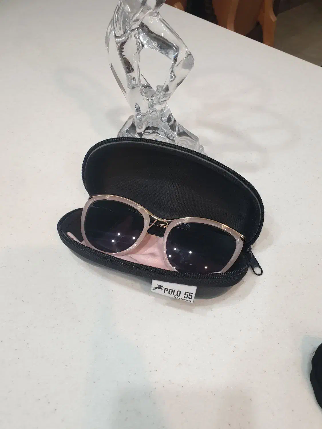 عینک افتابی|زیورآلات و اکسسوری|رباطکریم, رباطکریم|دیوار