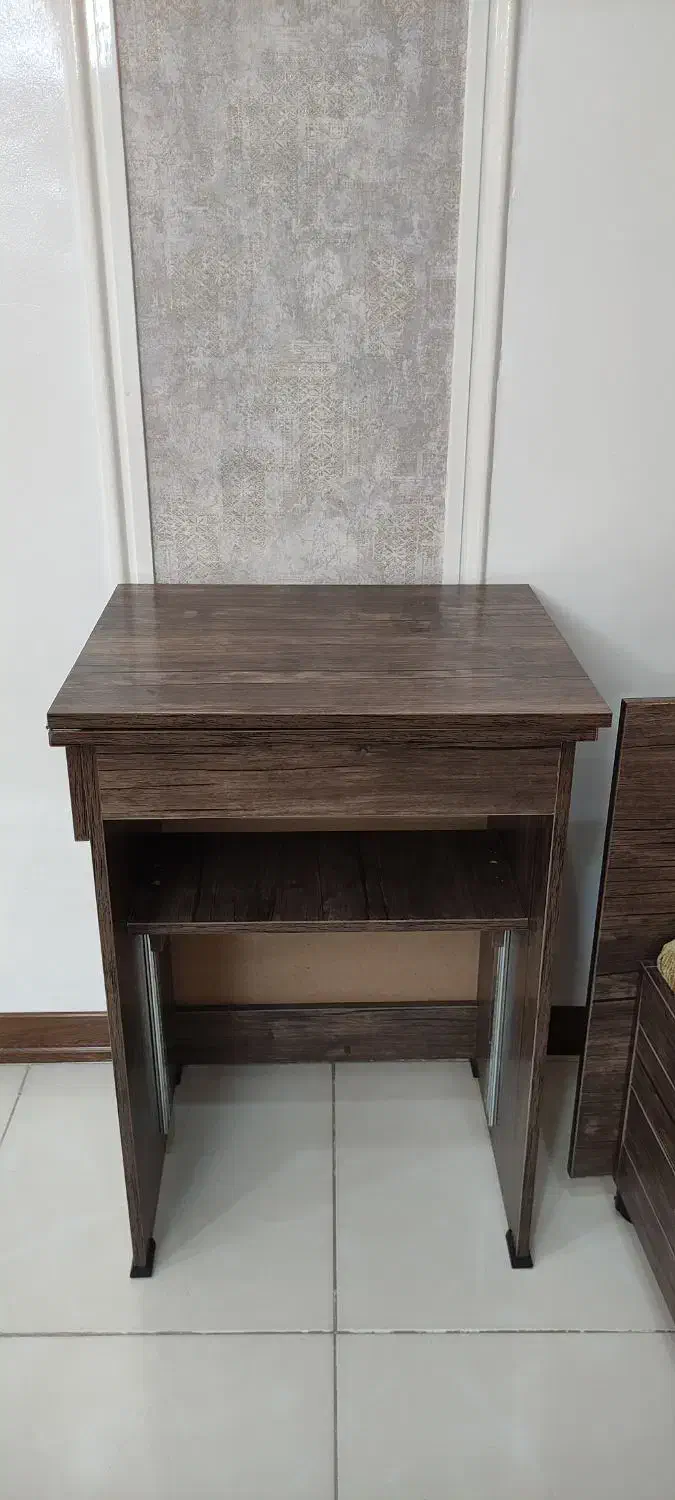 میز چرخ‌ خیاطی همراه با صندلی|لوازم خیاطی و بافتنی|فولادشهر, C4|دیوار